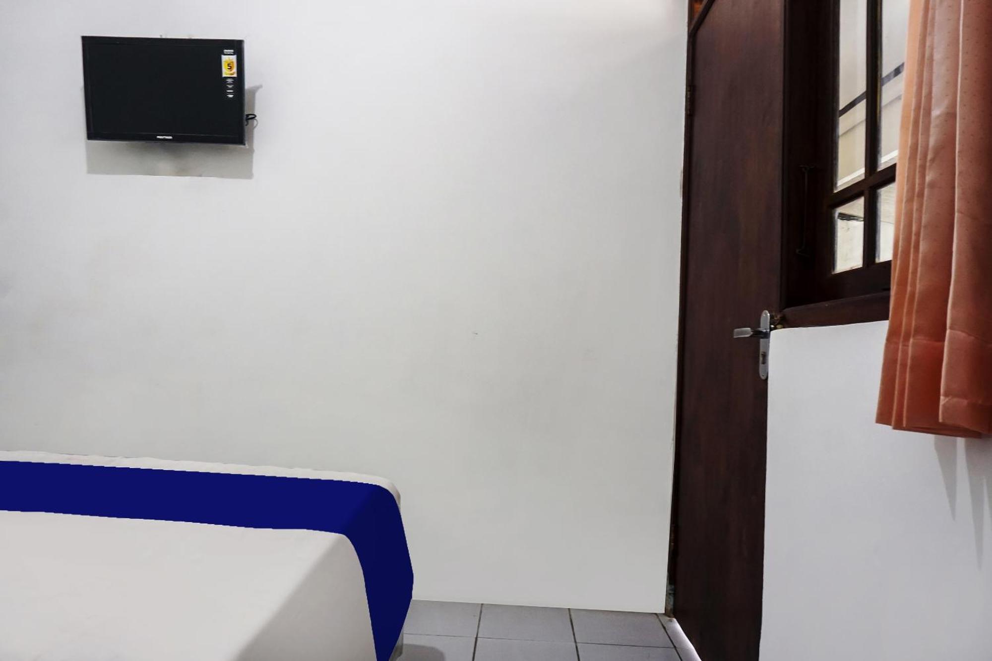 SPOT ON 90928 Wisma Asri Putra Syariah Bogor Bagian luar foto
